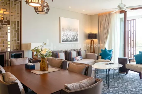 Condo in Phuket, Thailand, 2 bedrooms № 131644 - photo 8