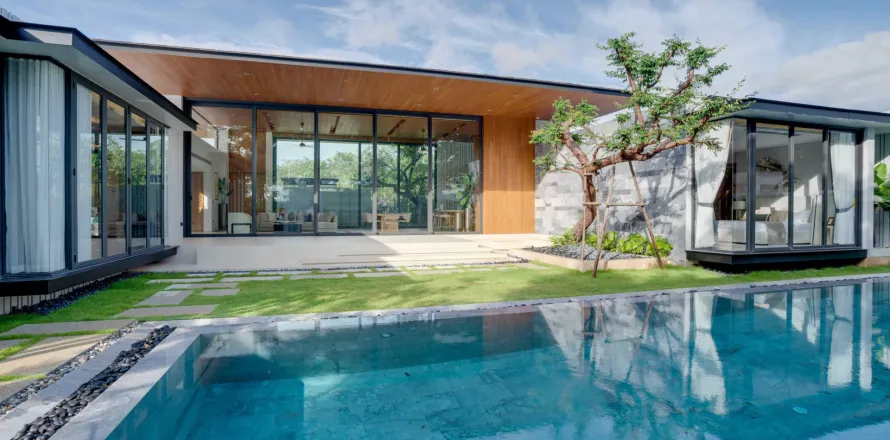 Villa in Phuket, Thailand 4 Schlafzimmer № 115914