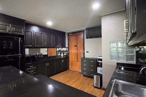 Condominio de 2 dormitorios en Bang Lamung, Tailandia № 132202