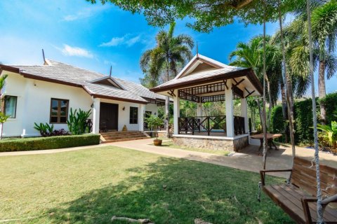 Chalet de 2 dormitorios en Hua Hin, Tailandia № 121118 - foto 4