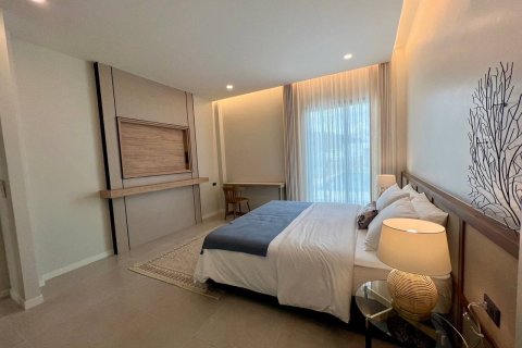 Chalet de 3 dormitorios en Pattaya, Tailandia № 123312 - foto 30