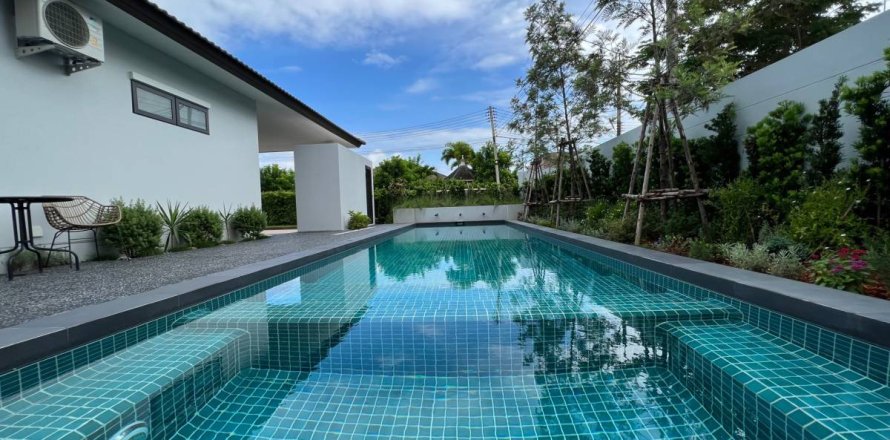 Chalet de 3 dormitorios en Pattaya, Tailandia № 123312