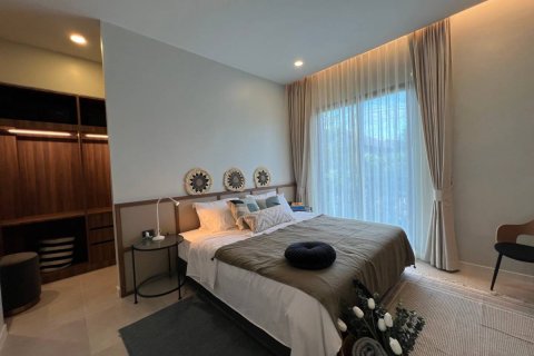 Chalet de 3 dormitorios en Pattaya, Tailandia № 123312 - foto 17