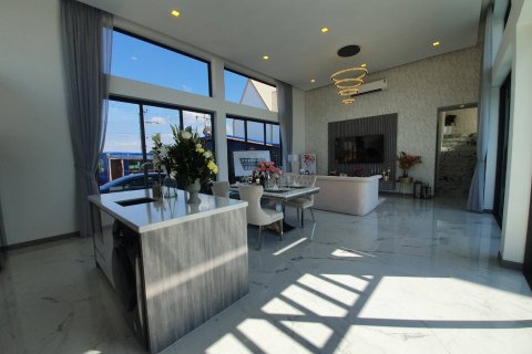 Chalet de 3 dormitorios en Pattaya, Tailandia № 123308 - foto 3