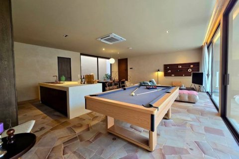 Chalet de 5 dormitorios en Pattaya, Tailandia № 132591 - foto 8