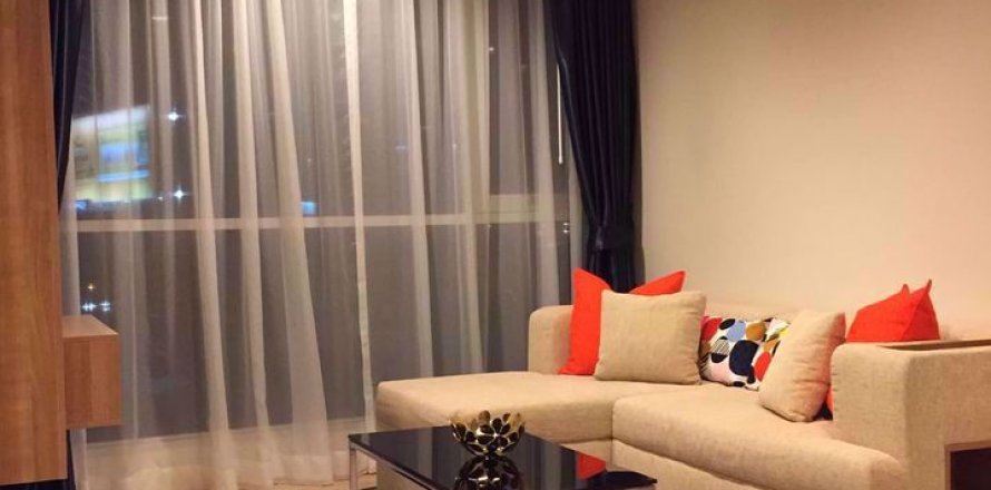 Condominio de 1 dormitorio en Bangkok, Tailandia en Rhythm Sathorn - Narathiwas № 77630
