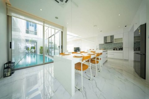 Chalet de 3 dormitorios en Phuket, Tailandia № 132819 - foto 3