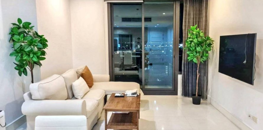 Condominio de 2 dormitorios en Khlong Toei, Bangkok, Tailandia № 132820