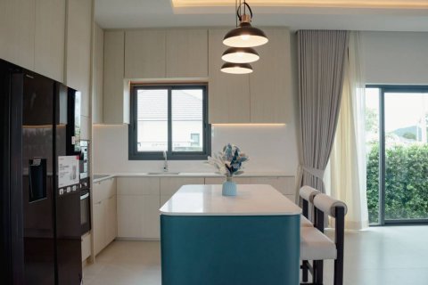 Chalet de 3 dormitorios en Hua Hin, Tailandia № 132817 - foto 8