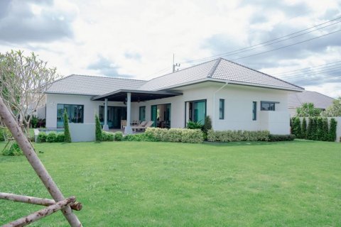 Chalet de 3 dormitorios en Hua Hin, Tailandia № 132817 - foto 4