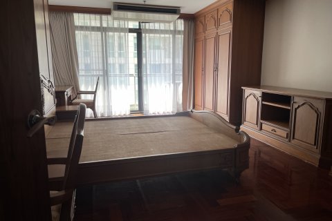 Condominio de 3 dormitorios en Watthana, Bangkok, Tailandia № 126565 - foto 8