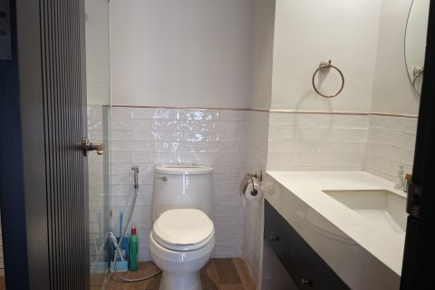 Condominio de 3 dormitorios en Watthana, Bangkok, Tailandia № 126565 - foto 2