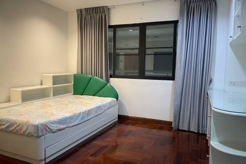Condominio de 3 dormitorios en Watthana, Bangkok, Tailandia № 126565 - foto 6