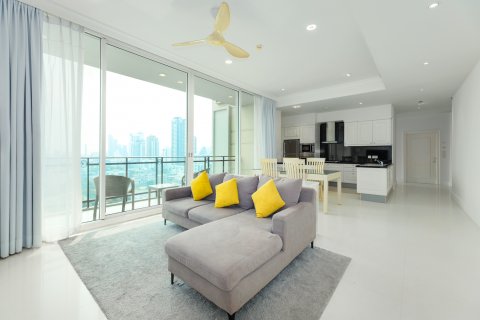 Condominio de 2 dormitorios en Watthana, Bangkok, Tailandia № 126566 - foto 2