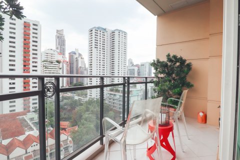 Condominio de 3 dormitorios en Watthana, Bangkok, Tailandia № 126571 - foto 20