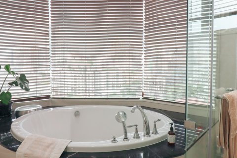 Condominio de 3 dormitorios en Watthana, Bangkok, Tailandia № 126571 - foto 12