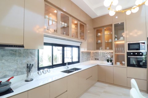 Chalet de 3 dormitorios en Pattaya, Tailandia № 123167 - foto 4