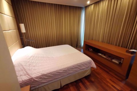 Condominio de 3 dormitorios en Sathon, Bangkok, Tailandia № 76740 - foto 17