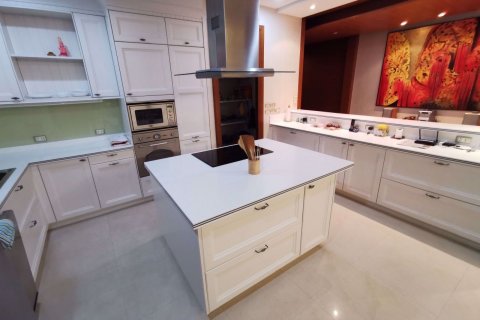 Condominio de 3 dormitorios en Sathon, Bangkok, Tailandia № 76740 - foto 12