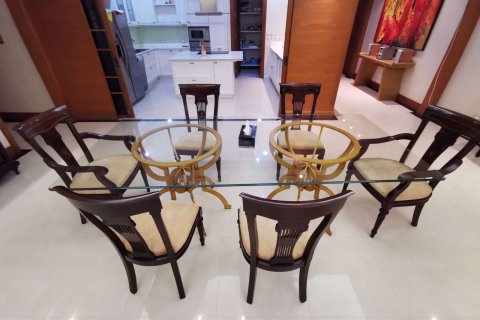 Condominio de 3 dormitorios en Sathon, Bangkok, Tailandia № 76740 - foto 10