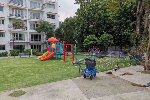 Condominio de 2 dormitorios en Khlong San, Bangkok, Tailandia № 76743 - foto 11