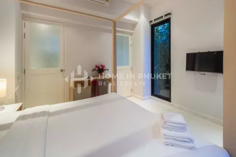 Casa de 3 dormitorios en Bang Tao, Tailandia № 131405 - foto 12