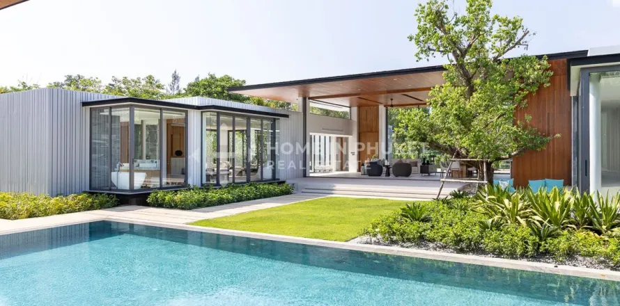 Casa de 4 dormitorios en Chalong, Tailandia № 131402