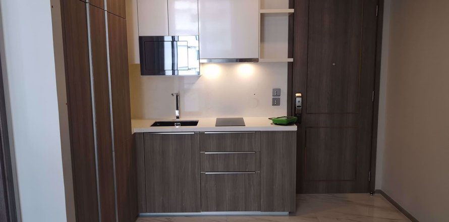 Condo in Bangkok, Thailand, 1 bedroom in Celes Asoke  № 77763