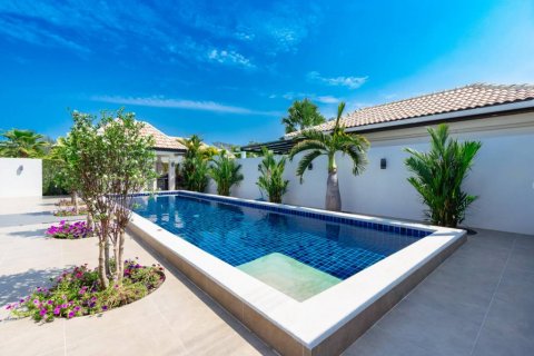 Chalet de 4 dormitorios en Hua Hin, Tailandia № 121026 - foto 5