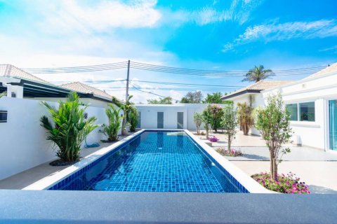 Chalet de 4 dormitorios en Hua Hin, Tailandia № 121026 - foto 6