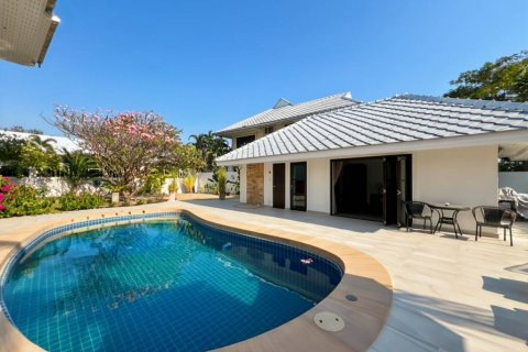 Chalet de 5 dormitorios en Hua Hin, Tailandia № 121024 - foto 9
