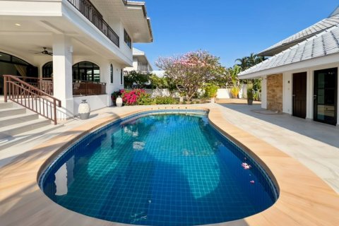 Chalet de 5 dormitorios en Hua Hin, Tailandia № 121024 - foto 2