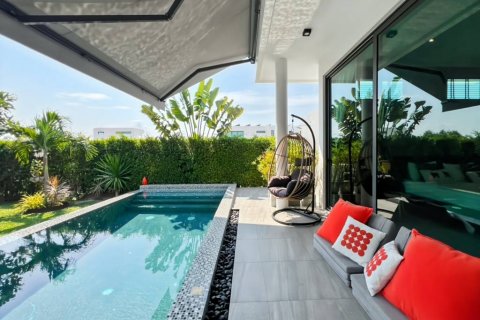 Chalet de 5 dormitorios en Hua Hin, Tailandia № 121025 - foto 8