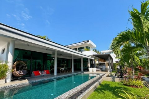 Villa à Hua Hin, Thaïlande 5 chambres № 121025