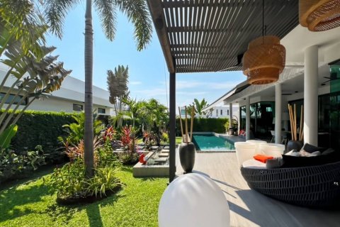 Chalet de 5 dormitorios en Hua Hin, Tailandia № 121025 - foto 3