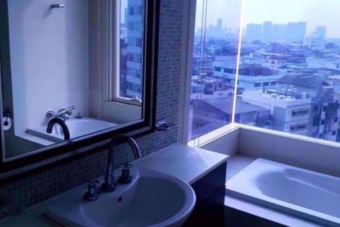 Condominio de 3 dormitorios en Khlong San, Bangkok, Tailandia № 77000 - foto 8
