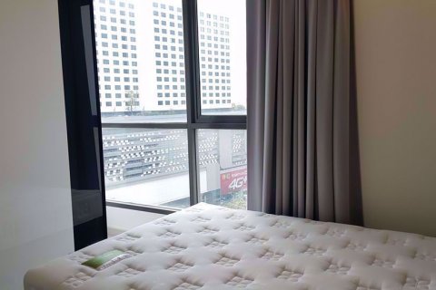 Condominio de 2 dormitorios en Huai Khwang, Bangkok, Tailandia № 76996 - foto 5
