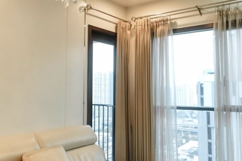 Condominio de 1 dormitorio en Phra Khanong, Bangkok, Tailandia № 143253 - foto 2