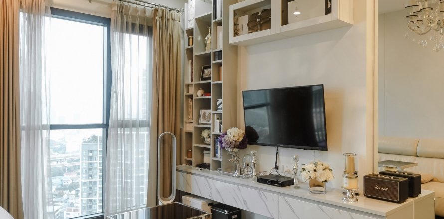 Condominio de 1 dormitorio en Phra Khanong, Bangkok, Tailandia № 143253