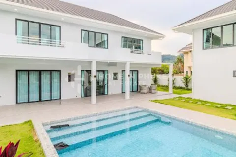 Casa de 4 dormitorios en Rawai, Tailandia № 131396 - foto 2