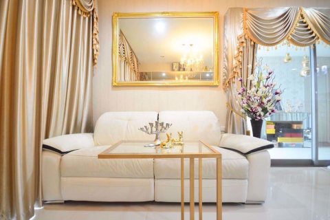 Condo in Bang Kho Laem, Bangkok, Thailand, 2 bedrooms № 76886 - photo 2