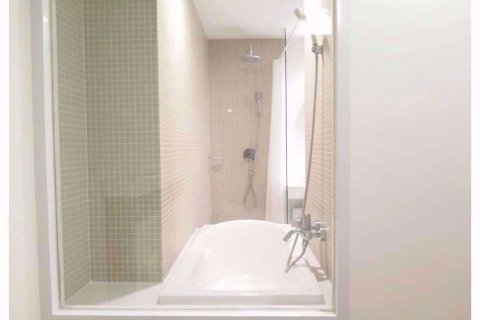 Condominio de 1 dormitorio en Pathum Wan, Bangkok, Tailandia № 76891 - foto 7