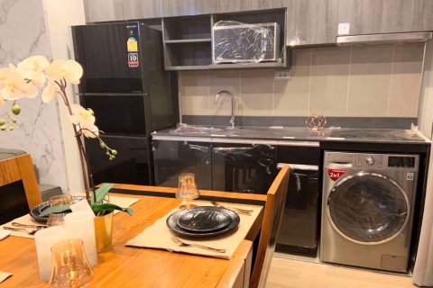 Condominio de 2 dormitorios en Bang Rak, Bangkok, Tailandia № 76122 - foto 3