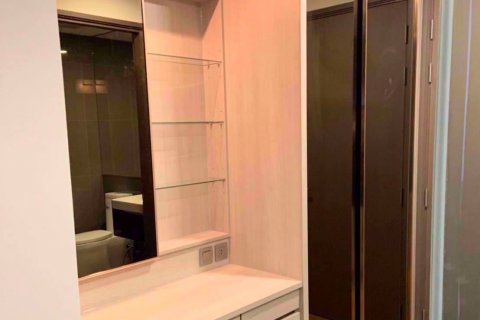 Condominio de 2 dormitorios en Bang Rak, Bangkok, Tailandia № 76122 - foto 8