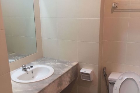 Condominio de 3 dormitorios en Khlong Toei, Bangkok, Tailandia № 76118 - foto 7