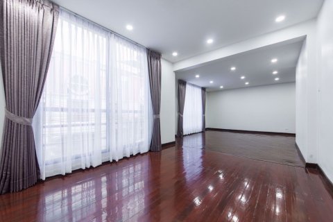 Casa de 6 dormitorios en Watthana, Bangkok, Tailandia № 76117 - foto 13