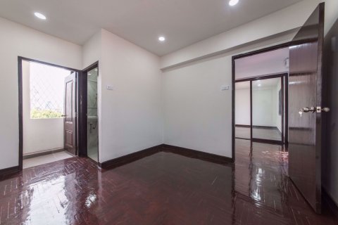 Casa de 6 dormitorios en Watthana, Bangkok, Tailandia № 76117 - foto 29