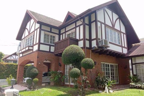 Casa de 4 dormitorios en Watthana, Bangkok, Tailandia № 76120 - foto 4