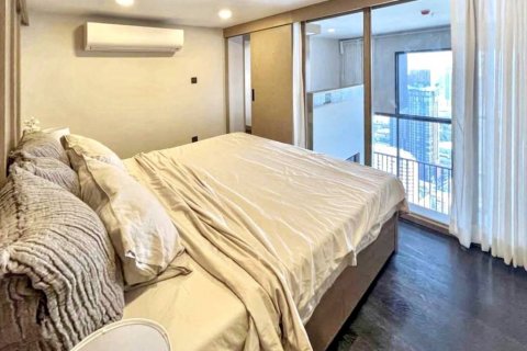 Condo in Bangkok, Thailand, 2 bedrooms  № 132880 - photo 4