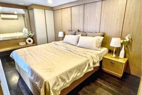 Condo in Bangkok, Thailand, 2 bedrooms  № 132880 - photo 6